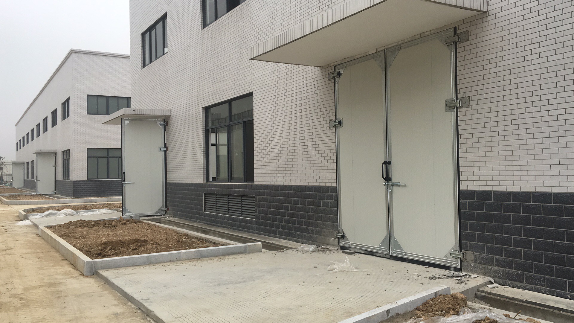廠房工業平開門